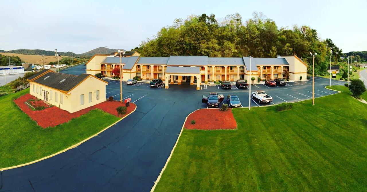Super 8 By Wyndham Fort Chiswell Wytheville Area Max Meadows Exterior foto